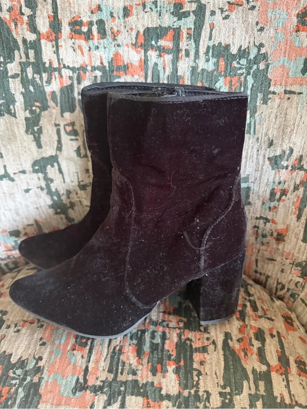 Women's Black Velvet Ankle Boots Size 6 Shoedazzle